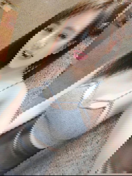 Phương Lan – mình dây mà vếu căng đét